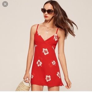 Reformation NWT lumina dress in Honolulu print